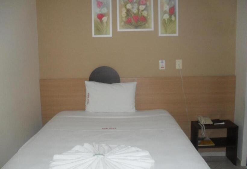 스탠다드 룸, Jovilá