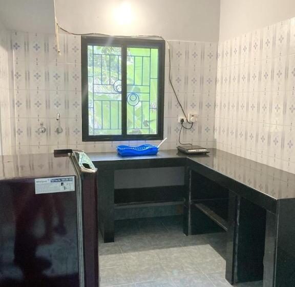 إستديو عائلى, Bens Inn