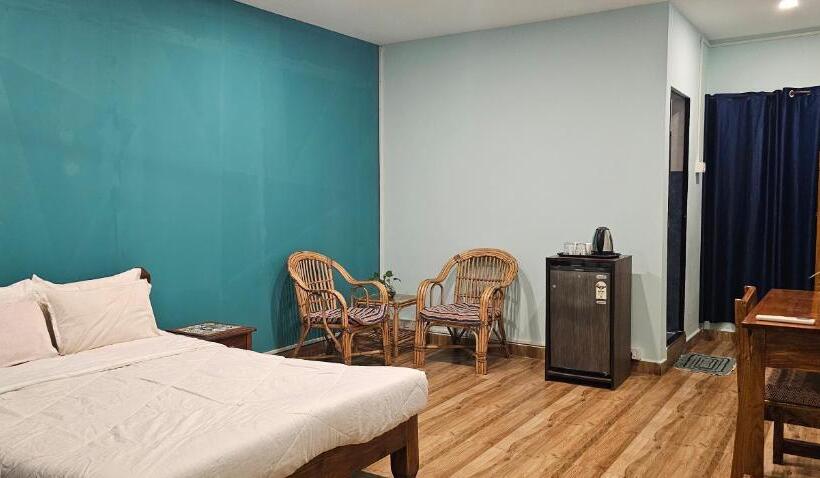 غرفة قياسية مطلّة علي البحر, Bens Inn