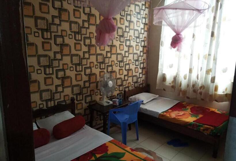 اتاق خانوادگی, Mona Lisa Guest House Kisumu