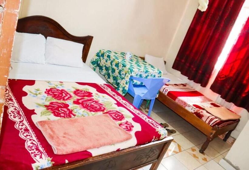 اتاق خانوادگی, Mona Lisa Guest House Kisumu