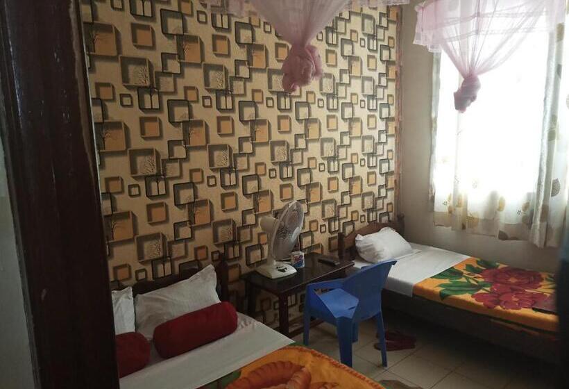 اتاق خانوادگی, Mona Lisa Guest House Kisumu
