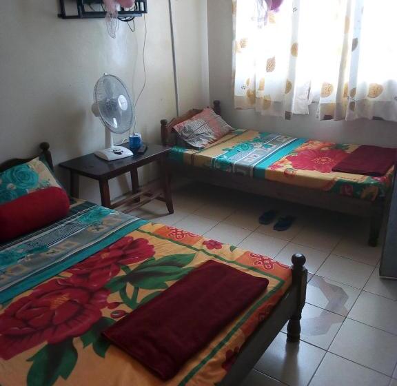 اتاق خانوادگی, Mona Lisa Guest House Kisumu