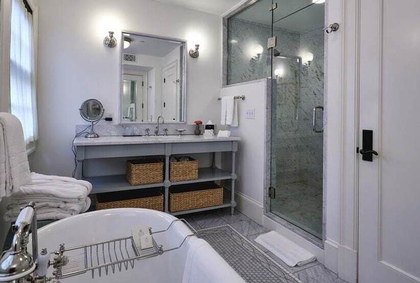 キングサイズベッドのスタンダードルーム, Bedford Post Inn