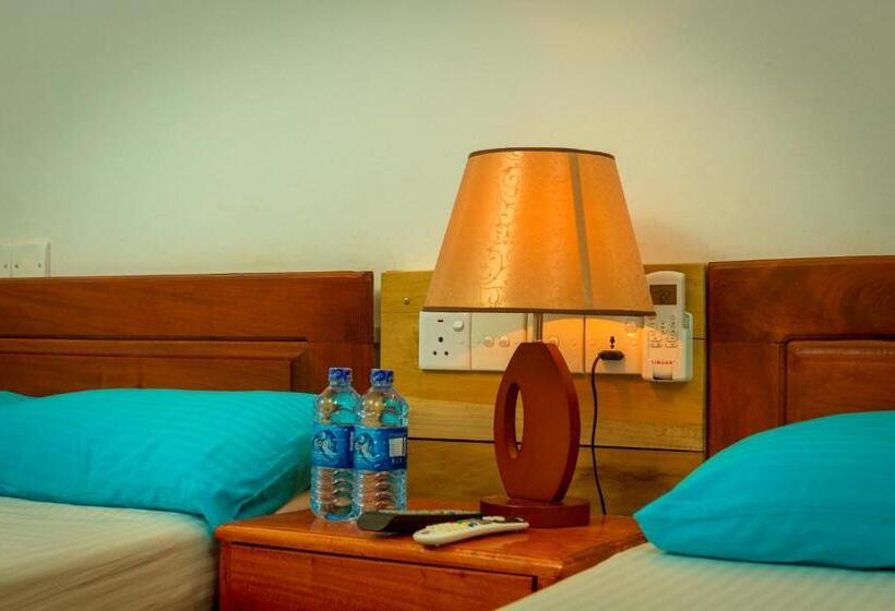 اتاق لوکس, Dayanithi Guest House