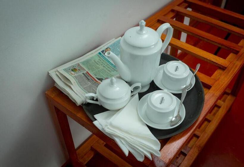 اتاق لوکس, Dayanithi Guest House