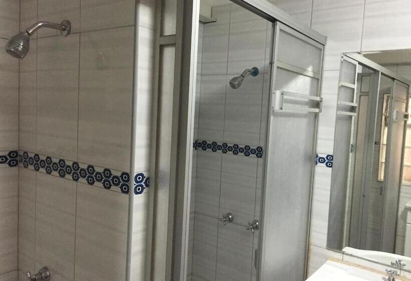 سرير فى غرفة مشتركه, Kelebek Hostel