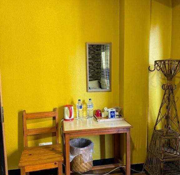 اتاق استاندارد یک نفره, Looniva Guest House