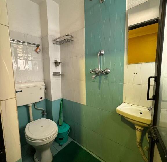 اتاق استاندارد یک نفره, Looniva Guest House