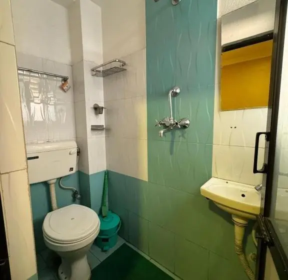 اتاق استاندارد یک نفره, Looniva Guest House