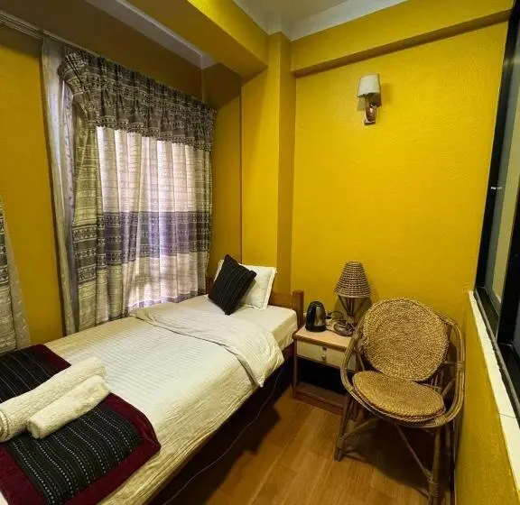 اتاق استاندارد یک نفره, Looniva Guest House