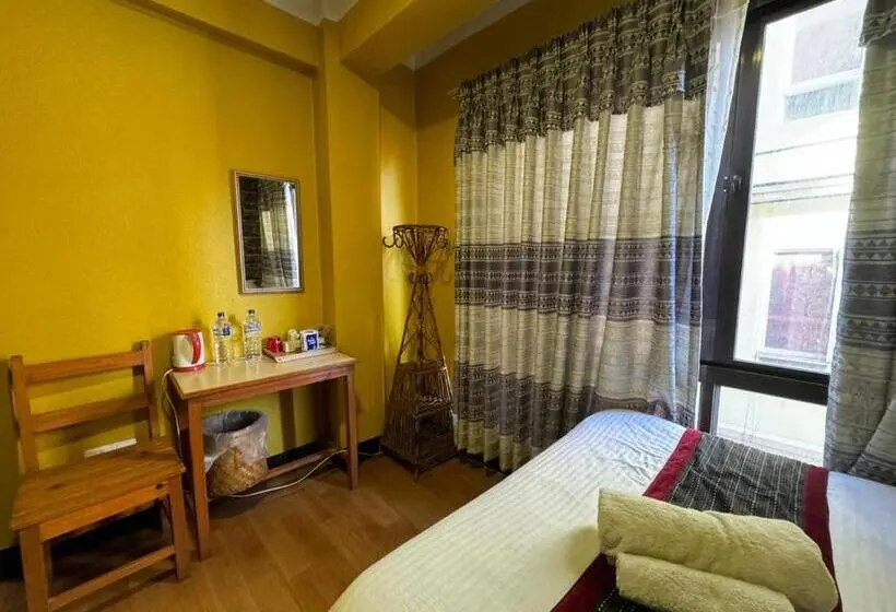 اتاق اکونومی, Looniva Guest House