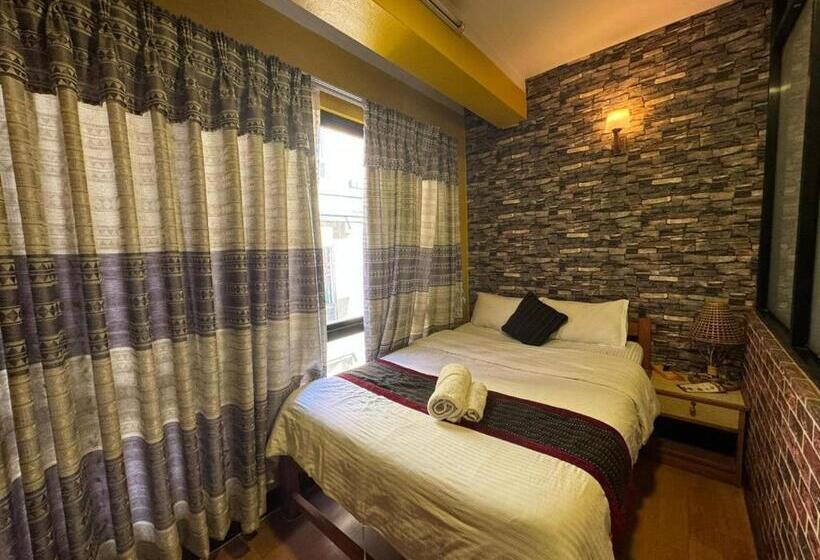 اتاق اکونومی, Looniva Guest House