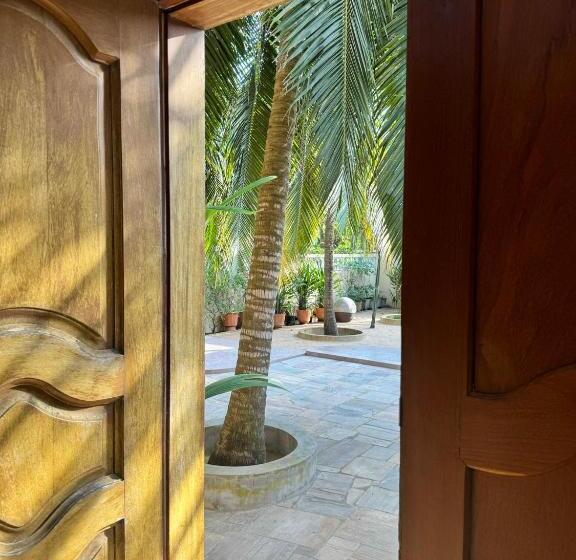 اتاق استاندارد با تراس, Ramaya Auberge Espagnole