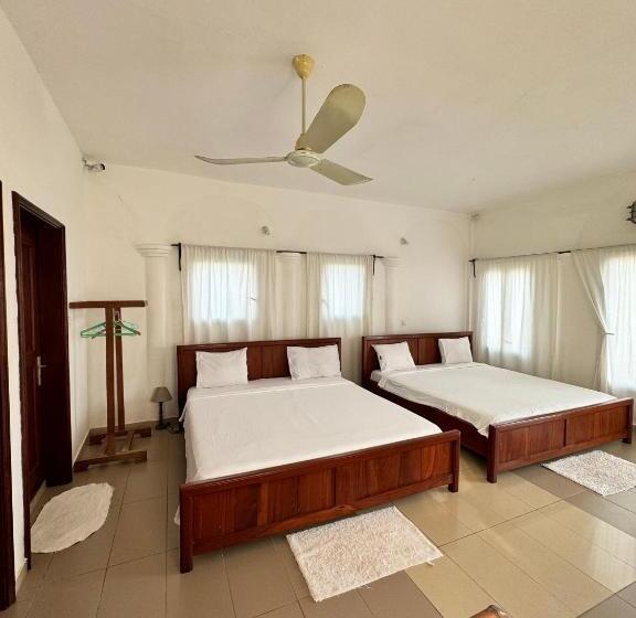 اتاق استاندارد چهار تخته با چشمانداز دریا, Ramaya Auberge Espagnole