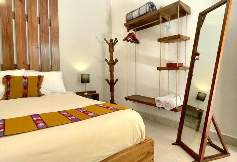 اتاق لوکس, Casa Azabache