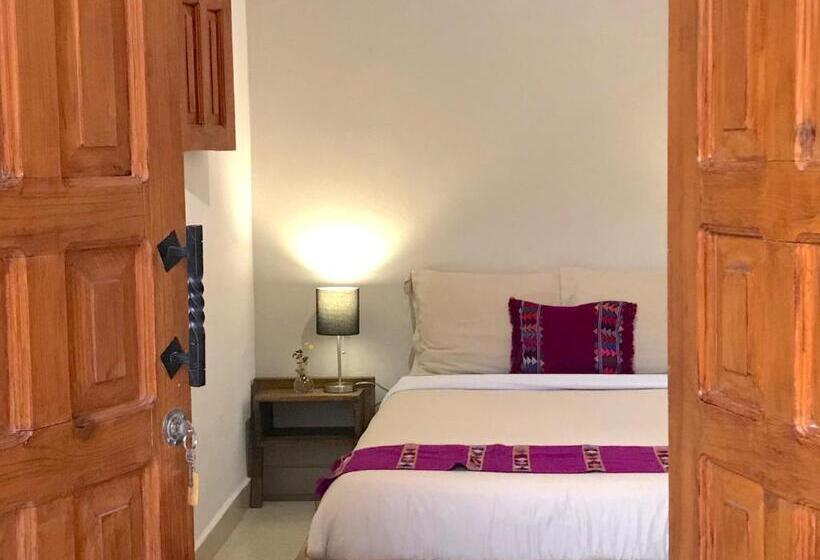 اتاق استاندارد با سرویس بهداشتی مشترک, Casa Azabache