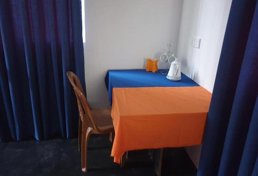 Номер Deluxe, Double G Motel