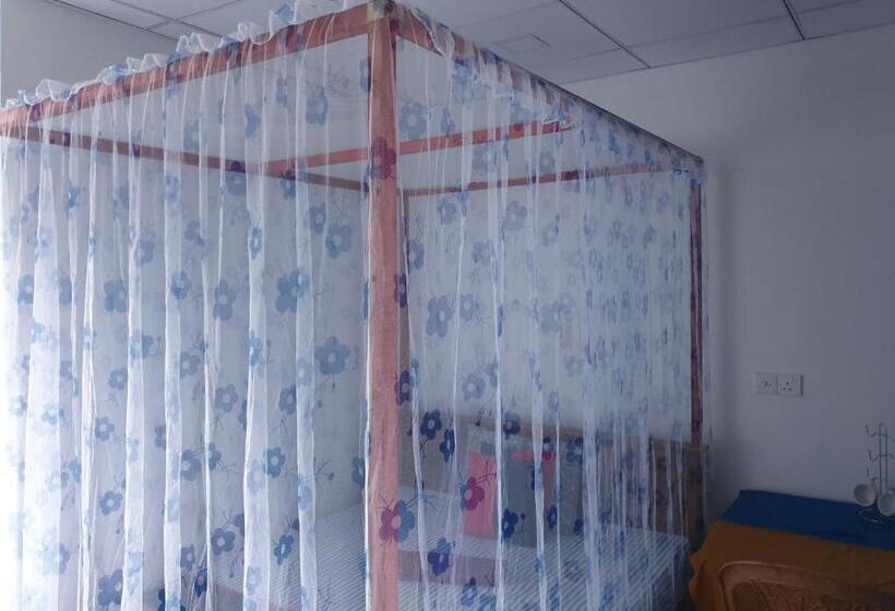 Номер Стандарт, Double G Motel