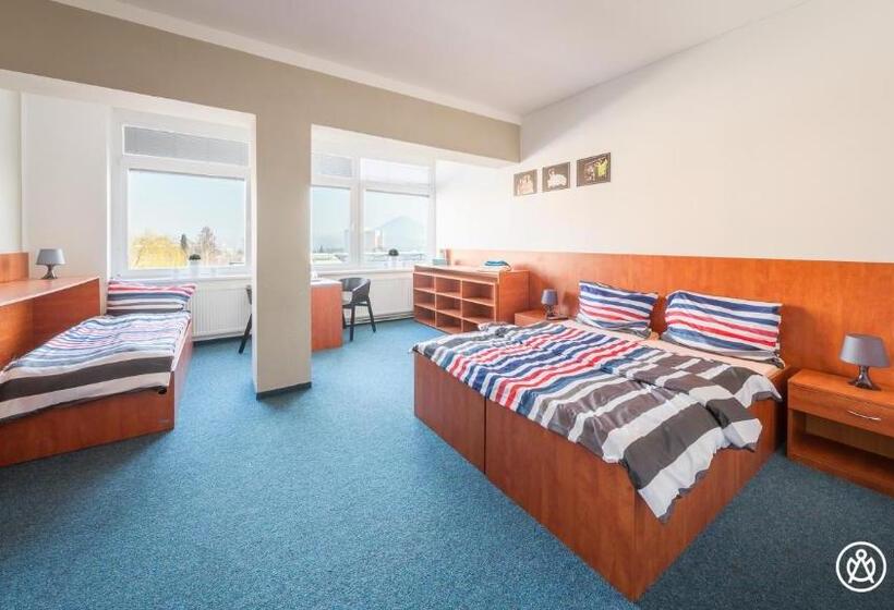 スタンダード４人部屋, černy Andēl