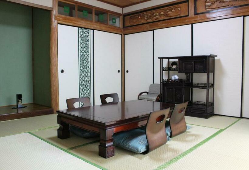 스탠다드 트리픔 룸 공동욕실, Guest House Shimayado Aisunao