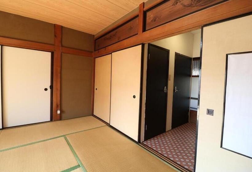 Şehir Manzaralı Standart Oda, Hostel Ayame