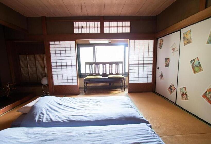 Şehir Manzaralı Standart Oda, Hostel Ayame