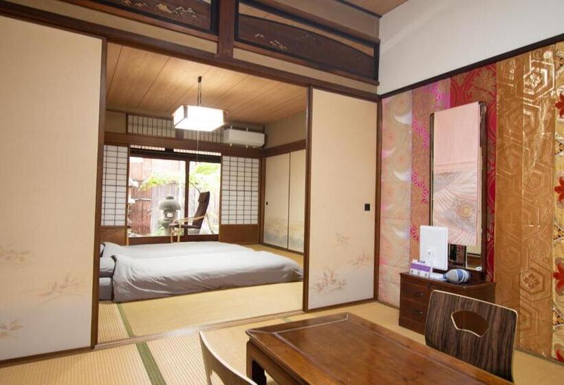 Zemin Kat Standart Oda, Hostel Ayame