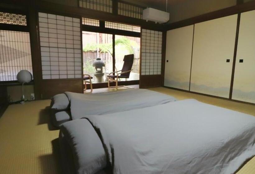 Zemin Kat Standart Oda, Hostel Ayame