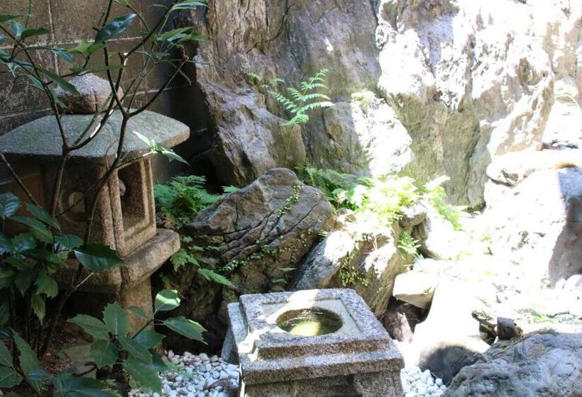 Zemin Kat Standart Oda, Hostel Ayame