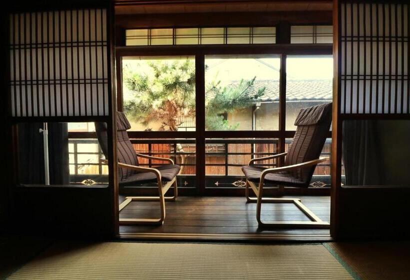 Bahçe Manzaralı Standart Oda, Hostel Ayame