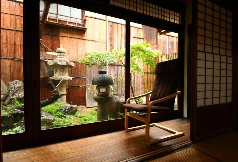 Zemin Kat Standart Oda, Hostel Ayame