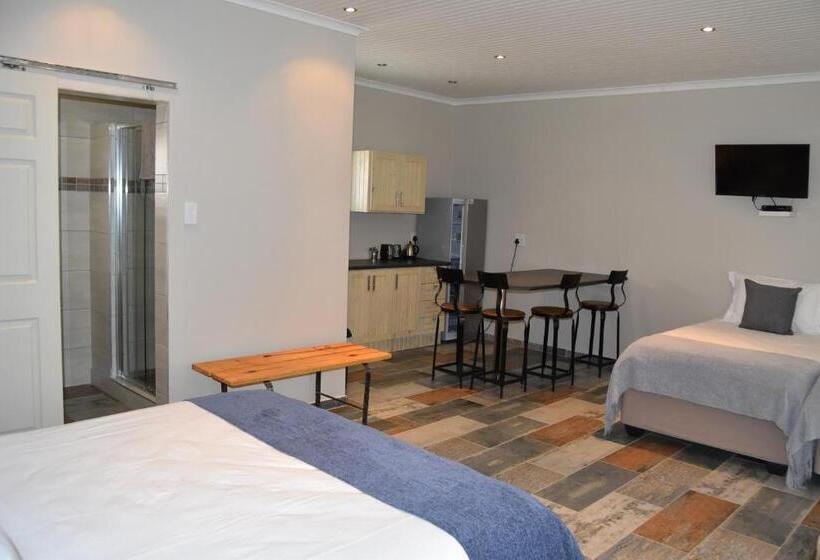 اتاق خانوادگی, Quiver Inn Guesthouse