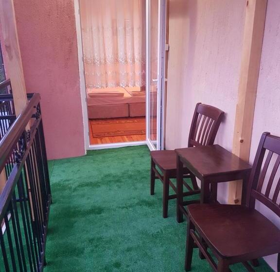 스탠다드 트리플 룸, Yana Guest House