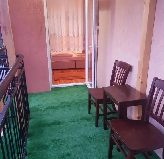 Standard Kolmen Hengen Huone, Yana Guest House