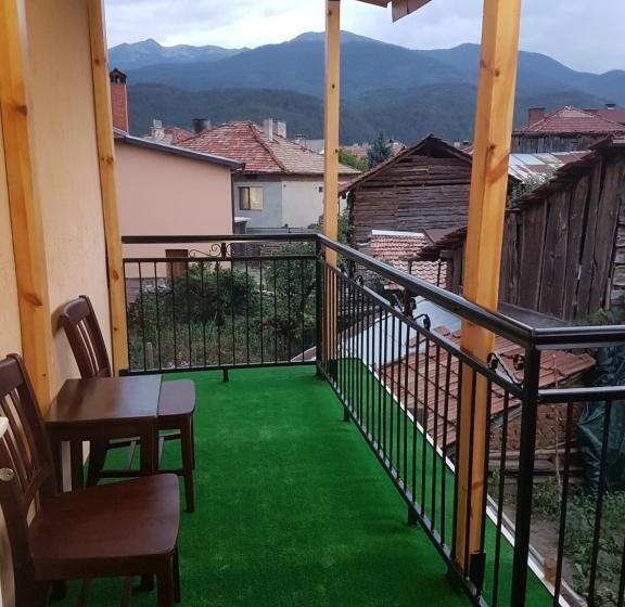 스탠다드 트리플 룸, Yana Guest House