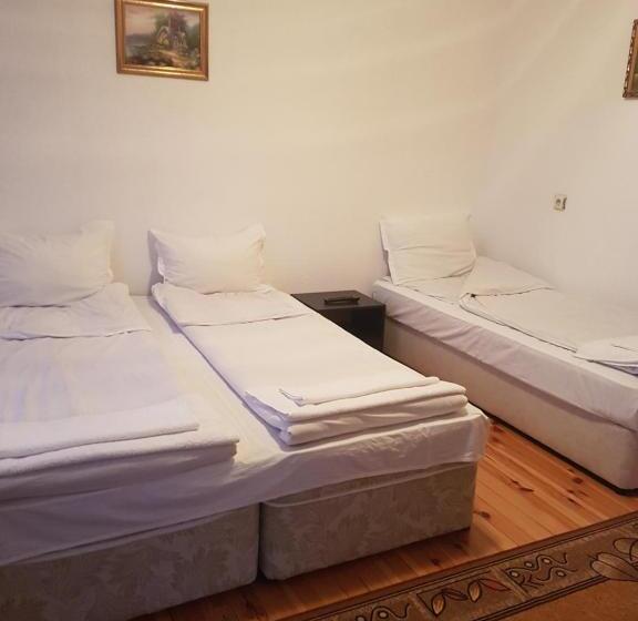 스탠다드 트리플 룸, Yana Guest House