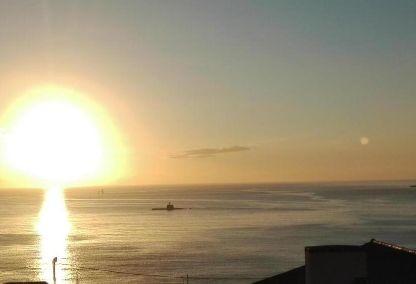 إستوديو ديلوكس, De La Hilcremat