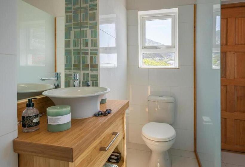 إستوديو ديلوكس, De La Hilcremat