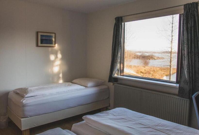 اتاق استاندارد سه تخته با سرویس بهداشتی مشترک, Ormurinn Guesthouse
