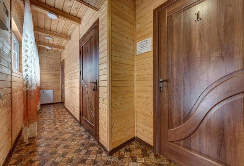 Quarto Triplo Standart, Palaga Bukovel