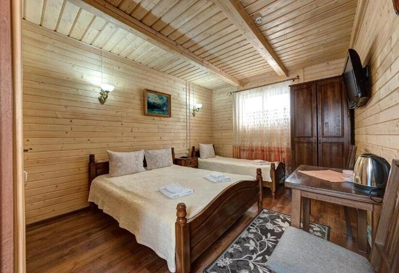Quarto Triplo Standart, Palaga Bukovel