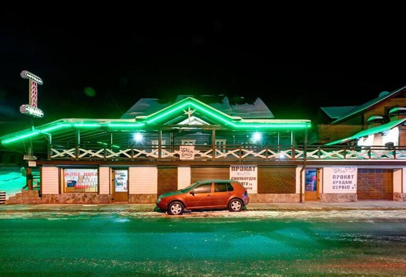 Quarto Triplo Standart, Palaga Bukovel