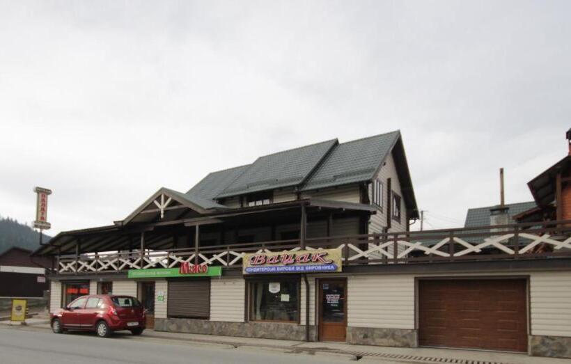 Quarto Triplo Standart, Palaga Bukovel