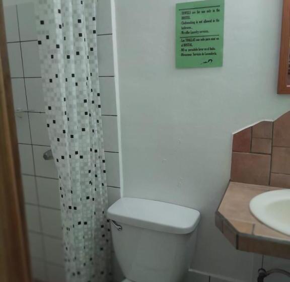 اتاق استاندارد با بالکن, Hostal Hansi
