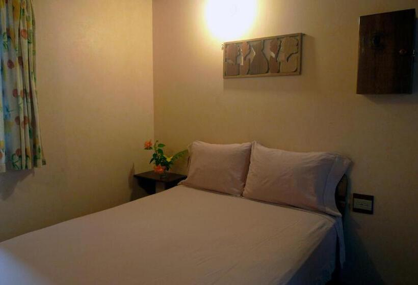 اتاق اکونومی, Hostal Hansi