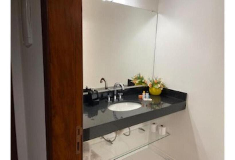 高级三人间, Pousada Chácara Putini