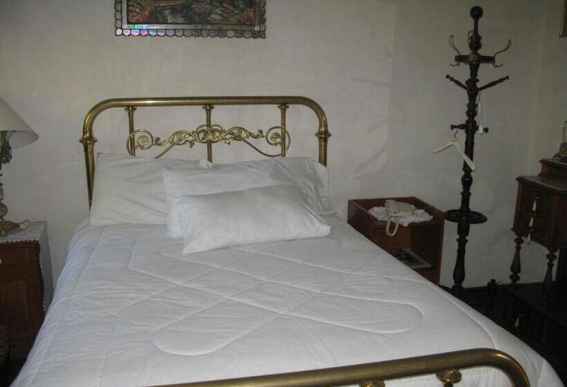 اتاق استاندارد یک نفره, Museo Casona Ugarte Leon