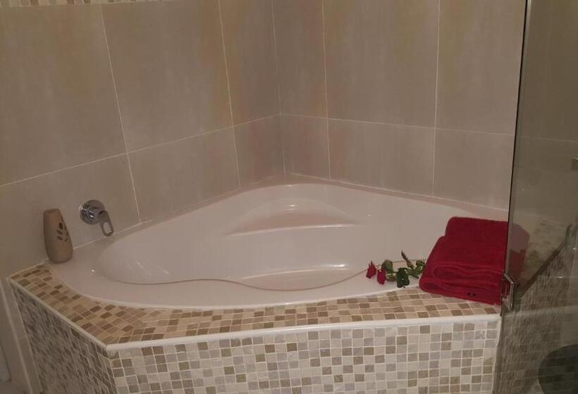 غرفة قياسية مطلّة علي الحديقة, Guest House Frame Ace