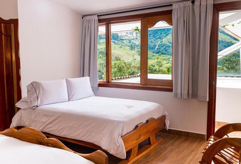 غرفة عائلية مطلّة علي الجبل, Hospedaje Vista Hermosa Salento